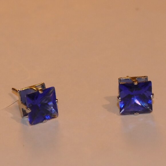Blue Sapphire Square Cut Stud Earrings - Picture 5 of 6